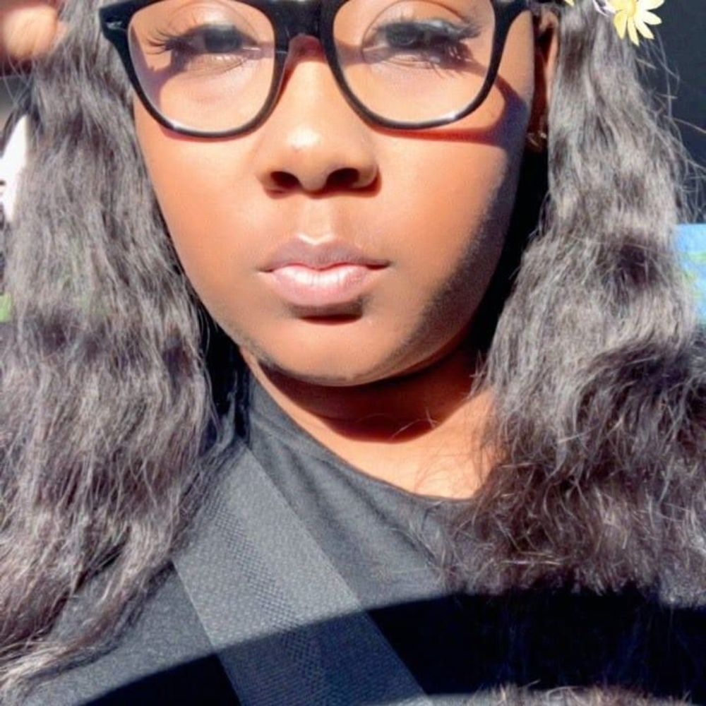 Meet your Posher, Tiffany